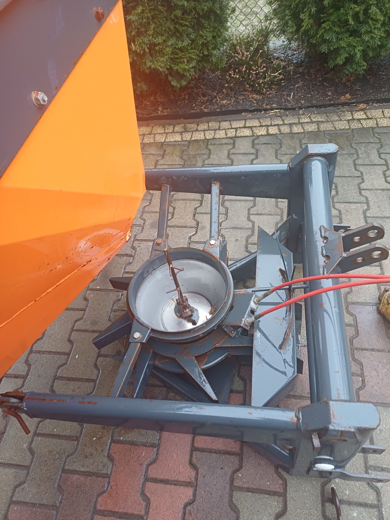 Rozsiewacz nawozów 700 l