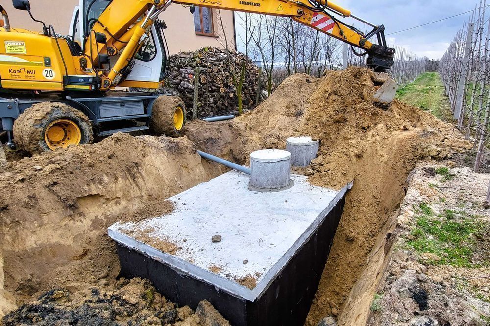 Szambo Betonowe Zbiornik Na Deszczówkę  PIWNICA Kanał 10m3 Tuszyn