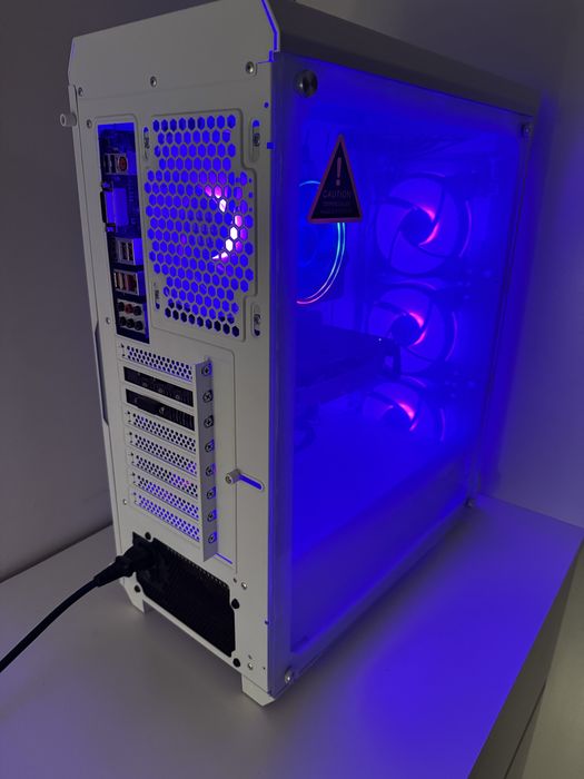 PC Gamingowy Biały | Ryzen 7 2700X | GTX 1070 8GB | 16GB RAM ARGB