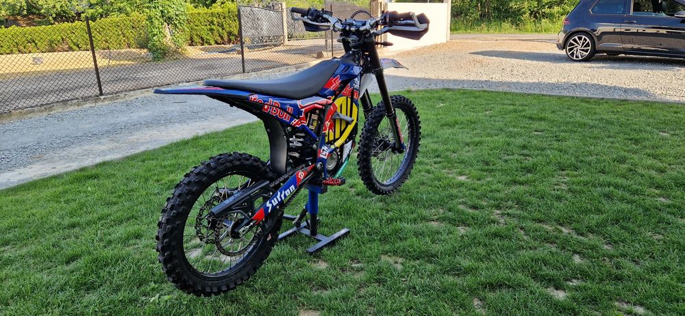 Surron Ultra Bee. Homologacja*Red Bull*Zarejestrowany