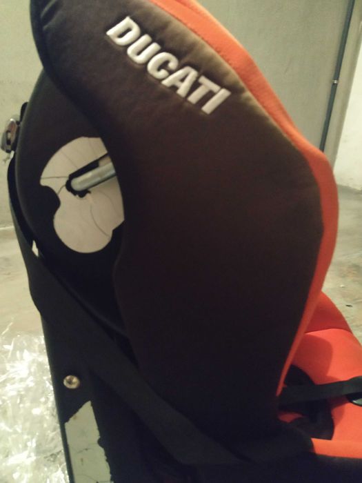 Cadeira criança CHICO modelo DUCATI