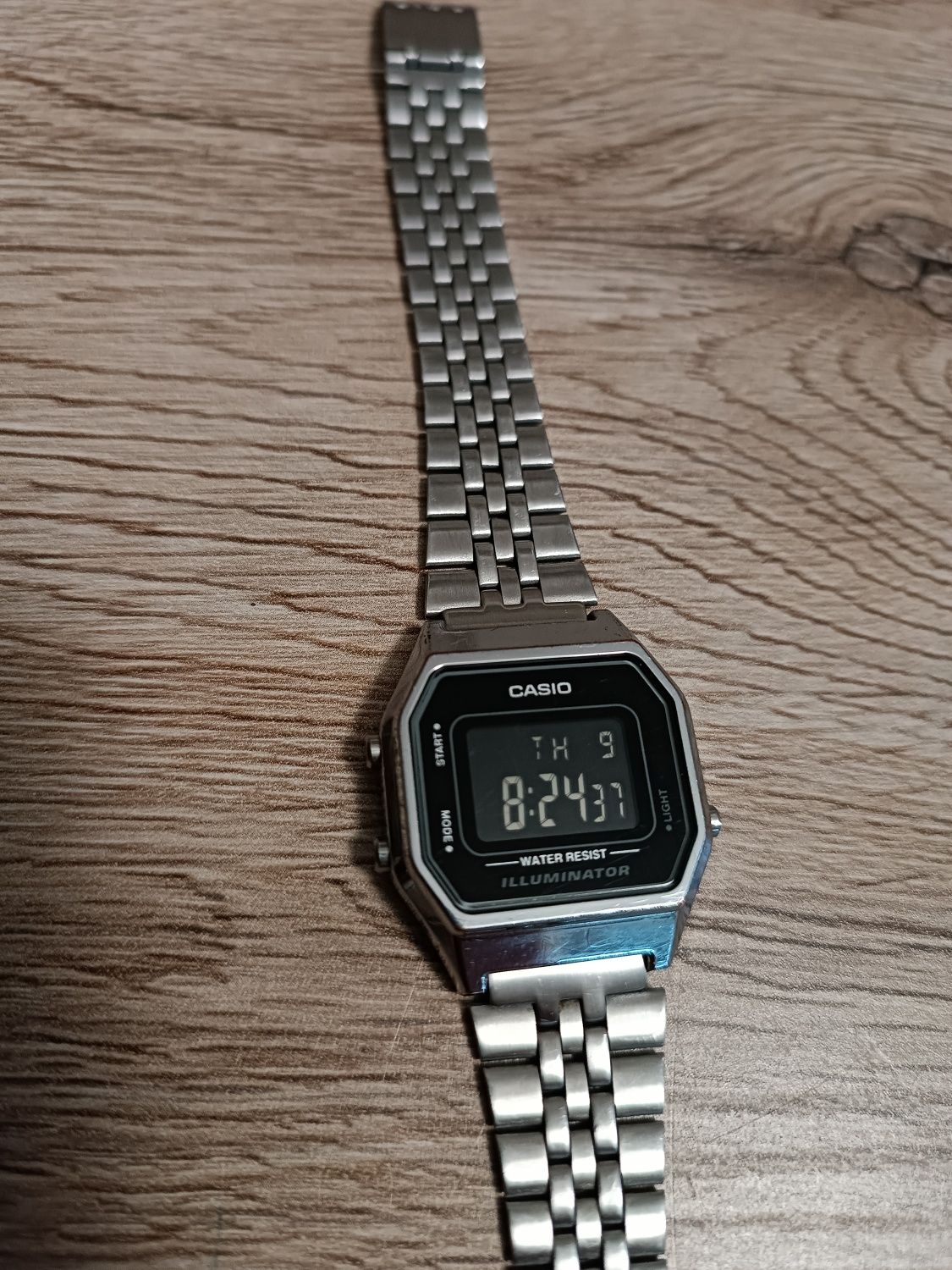 Casio LA680WE damski retro