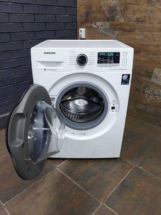 Продається прально-сушильна машина
Samsung WD70J5410AW
Гарантія!