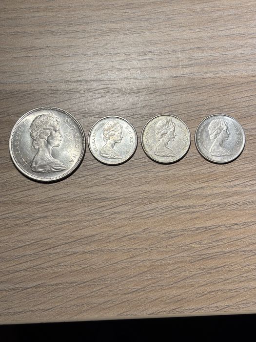 4 monety Królowa Elżbieta II