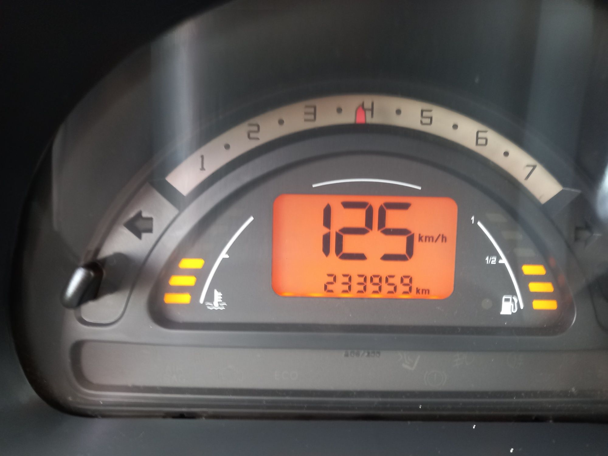 Citroen C2 1.1 60 cv aceito retoma.