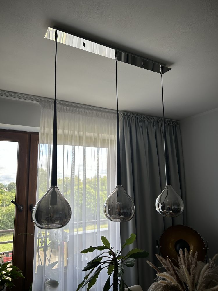 Gustowne lampy do salonu / jadalni