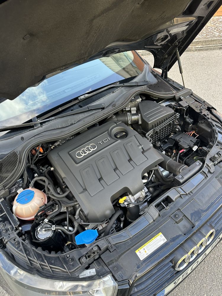 Audi A1 1.6tdi S-line caixa auto