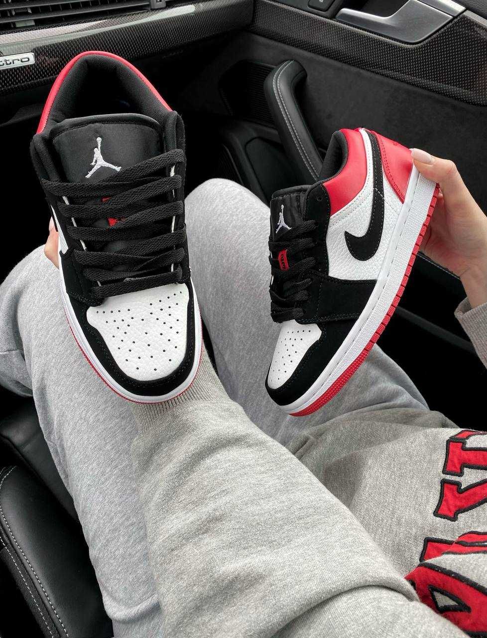 Jordan 1 Retro Low Black/Red