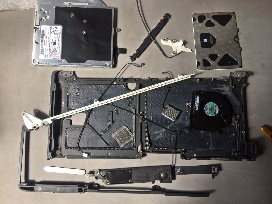 PARTS - Macbook 13 A134264409299143171123