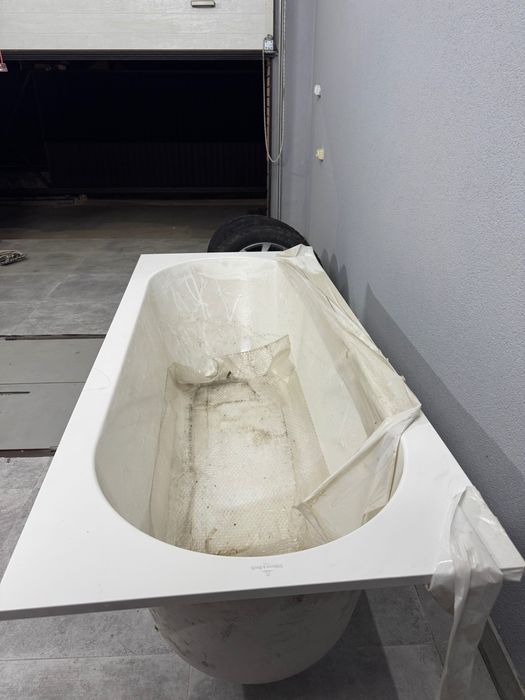 Продам ванну Villeroy & Boch 1748