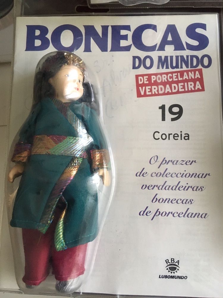 Bonecas de porcelana