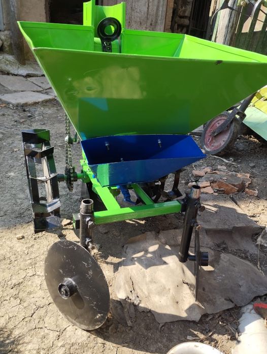 Картоплесаджалка