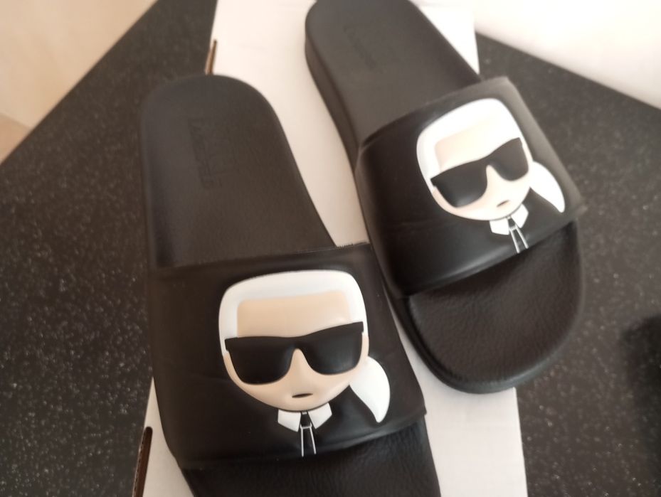 Продам шлепанцы женские