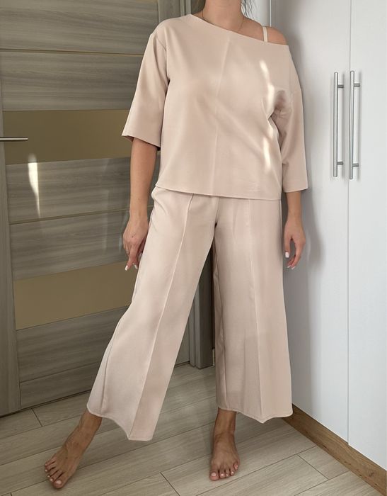 Костюм жіночий