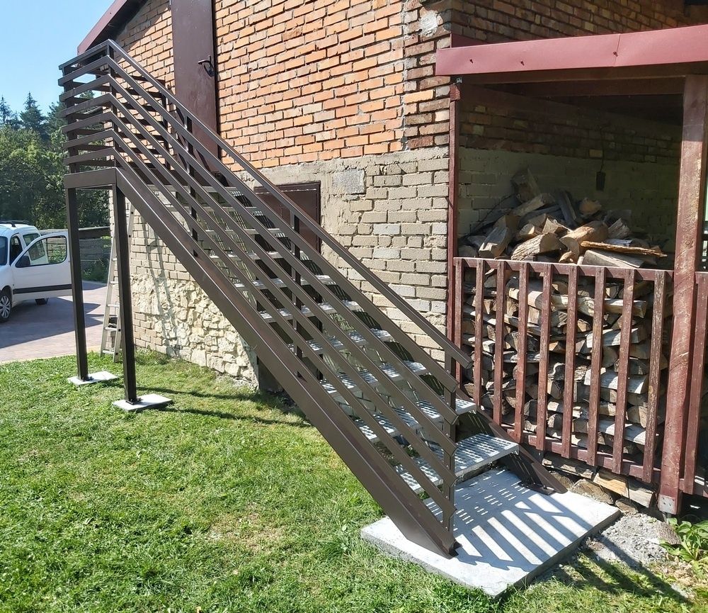 Schody stalowe zewnętrzne