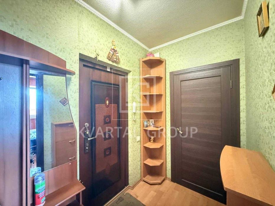 Продам ГАРНУ 2к квартиру з ремонтом, меблями, технікою. Балкон.