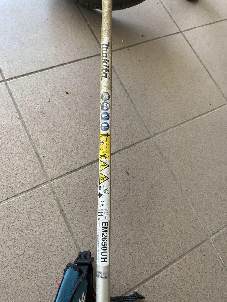 Makita MM4 EM2650UH – kosa spalinowa 4-suwowa – bardzo dobry stan!