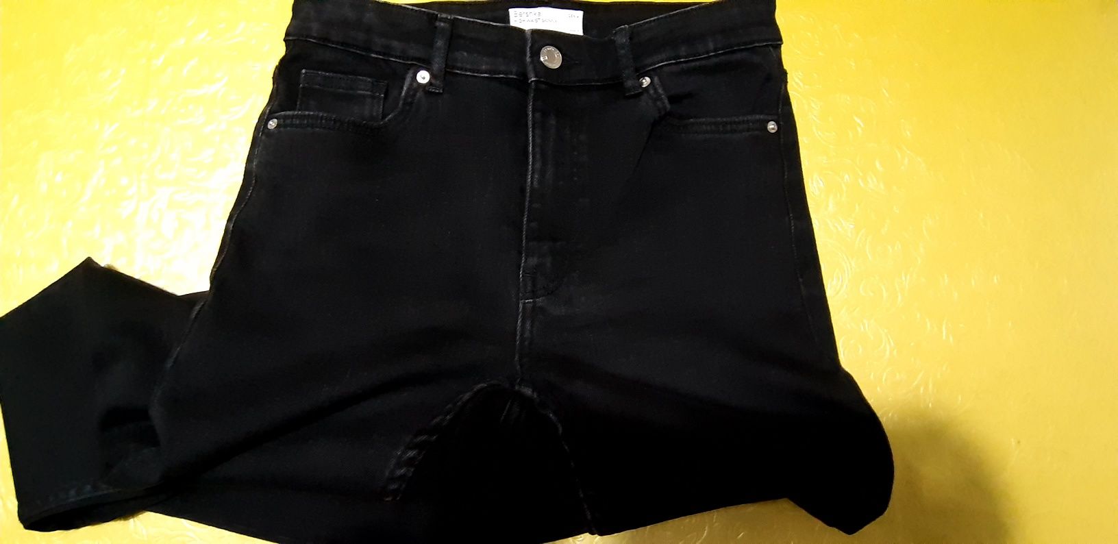 Calças pretas Bershka 36