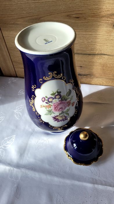 Duży imponujący wazon z przykrywą  porcelana Wallendorf
