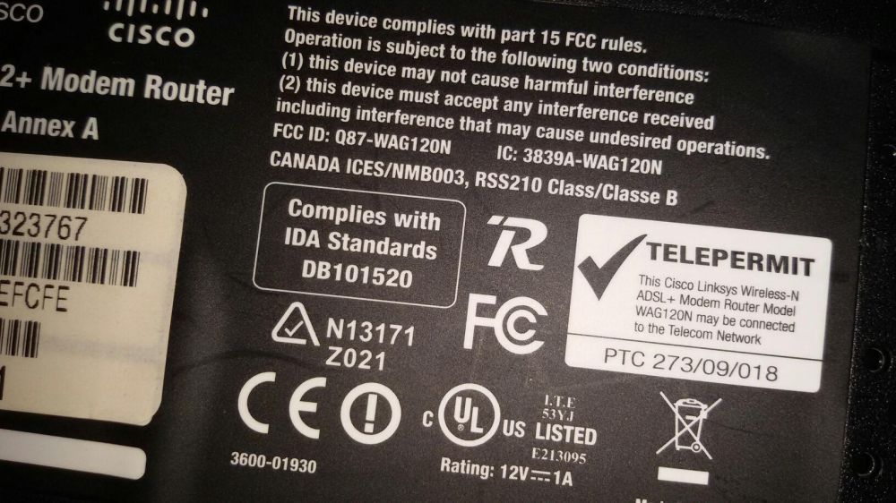 маршрутизатор Linksys Cisco WAG120N модем-роутер