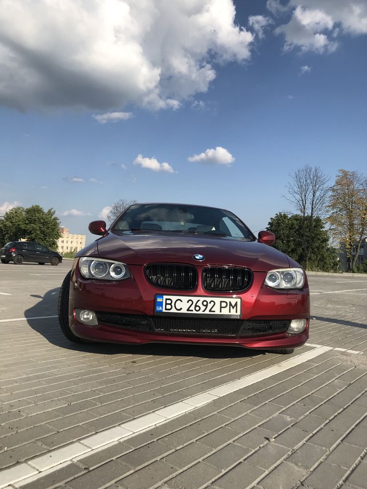 BMW e93 lci 328i 3.0 бензин