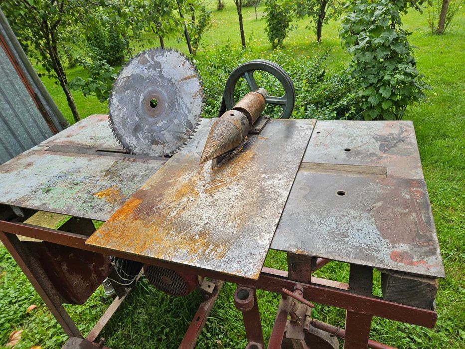 Sprzedam cyrkularkę z łuparką świdrową