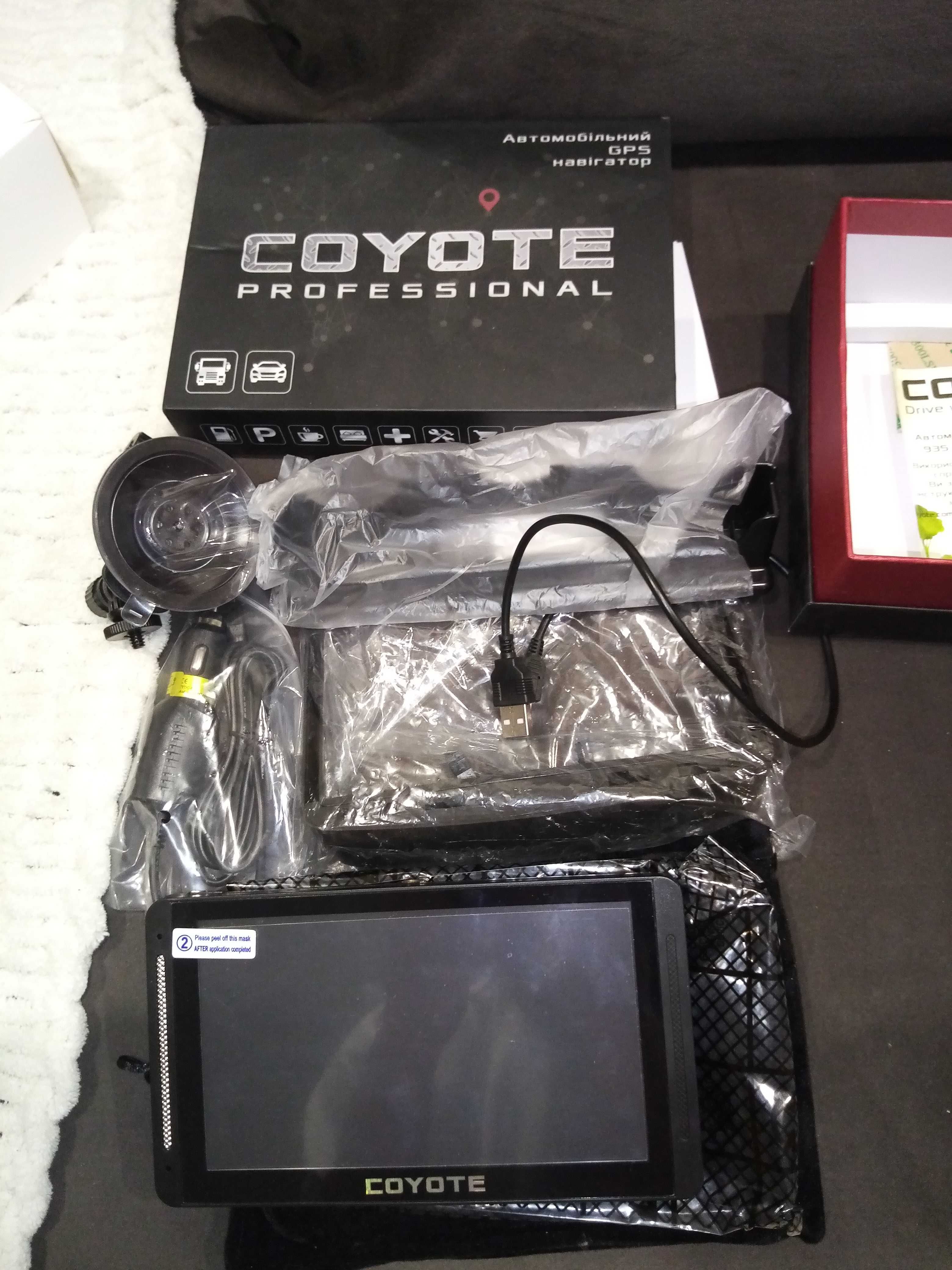 Автомобільний реєстратор-навігатор  Coyote