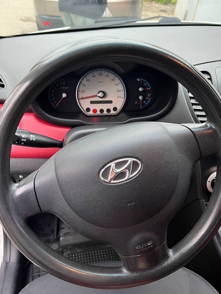 Hyundai i10, 2010 года