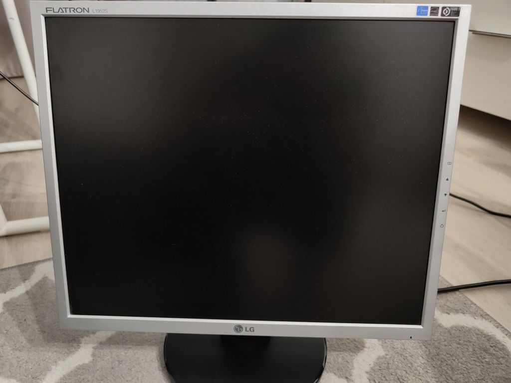 Monitor LG L1952S