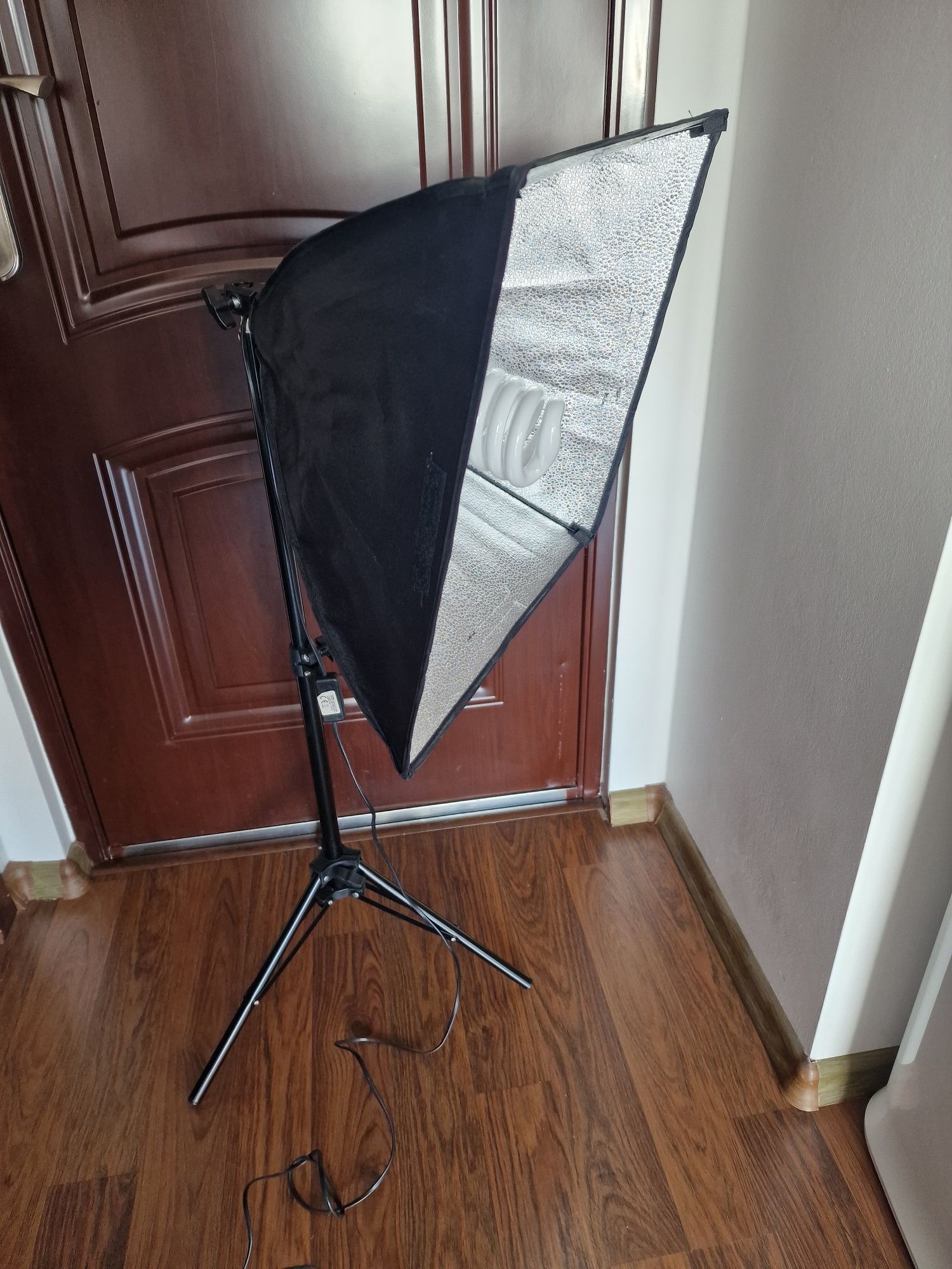 Lampa do zdjęć ze statywem softbox