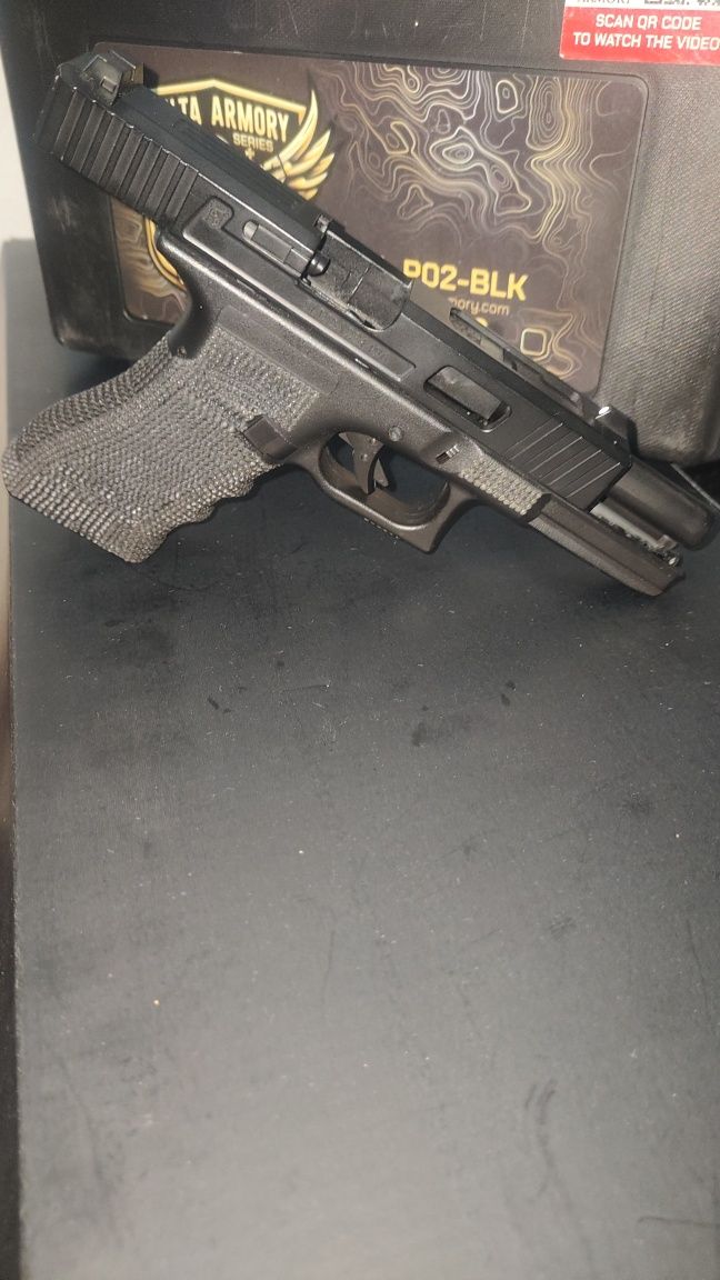 Pistola Glock 17 Delta armory airsoft