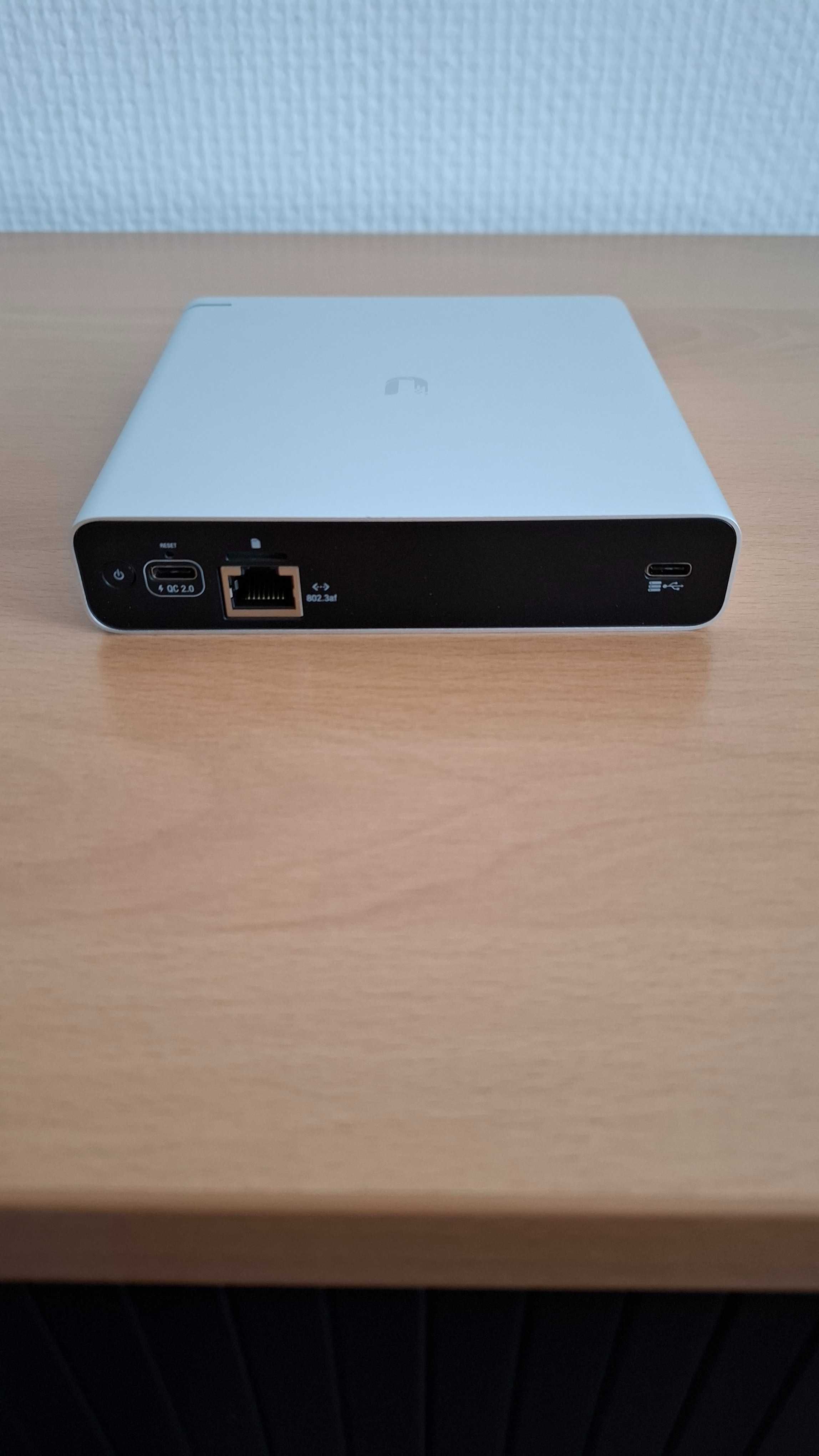Unifi CloudKey 2 G2+ kontroler sieciowy