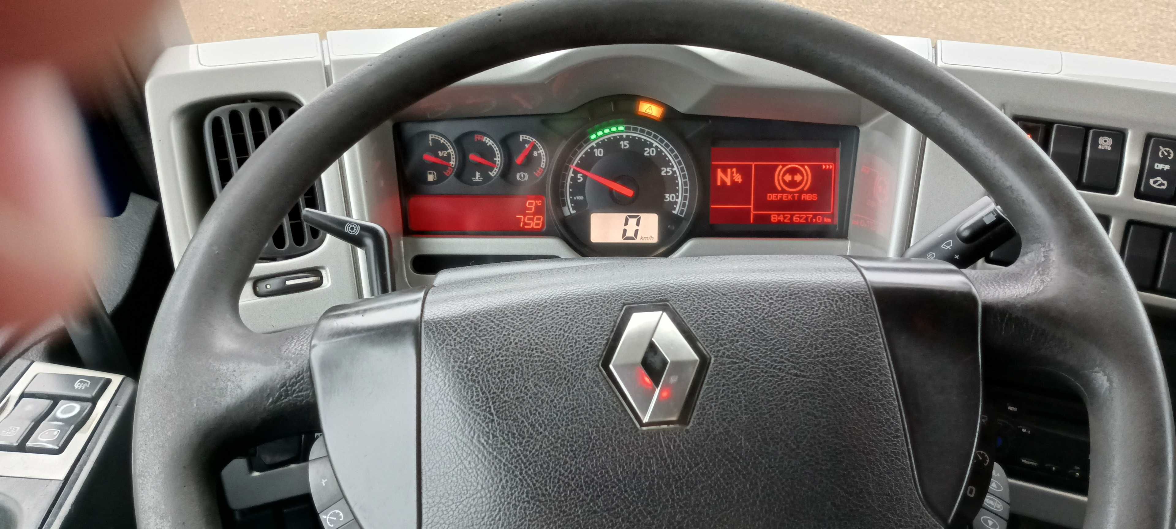 Renault Premium Hakowiec