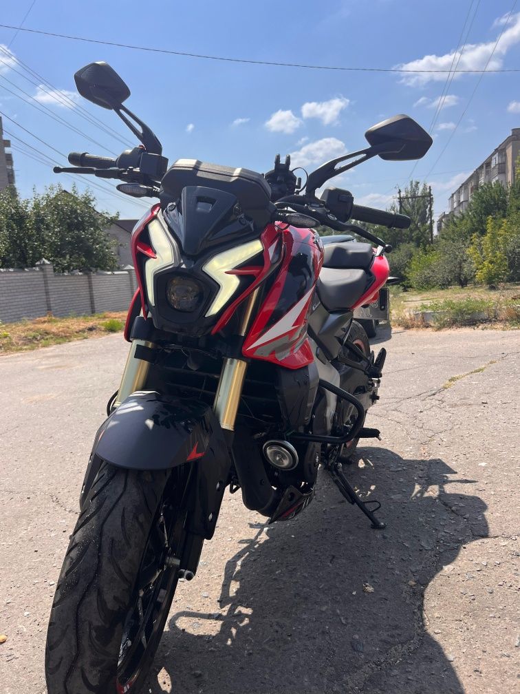 Bajaj pulsar ns400