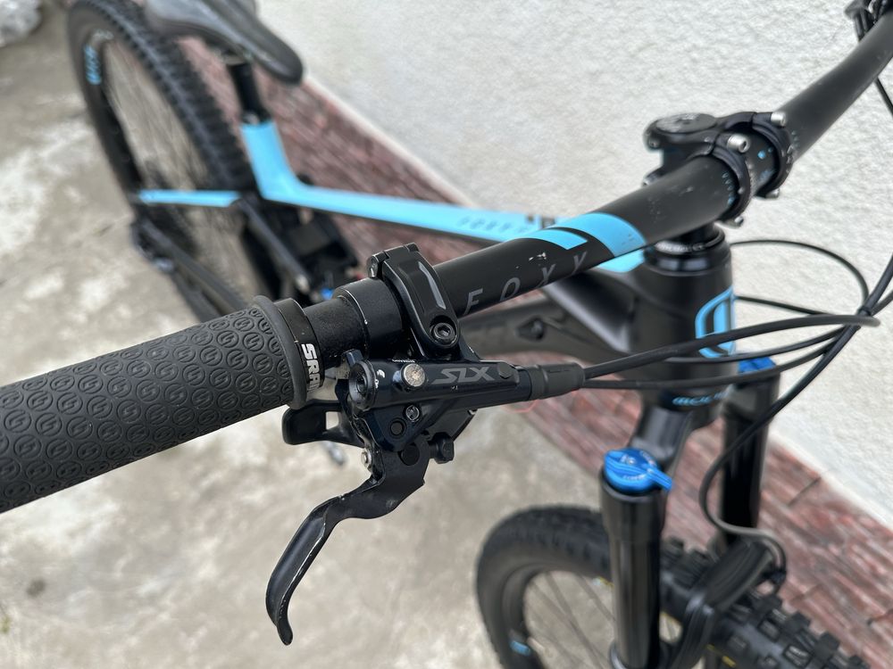 Карбоновий двухпідвіс велосипед Mondraker Foxy R