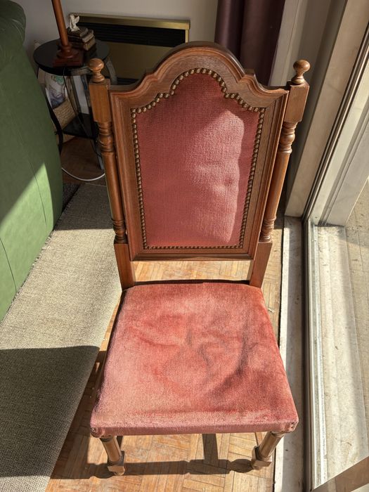 Cadeira vintage veludo vermelha