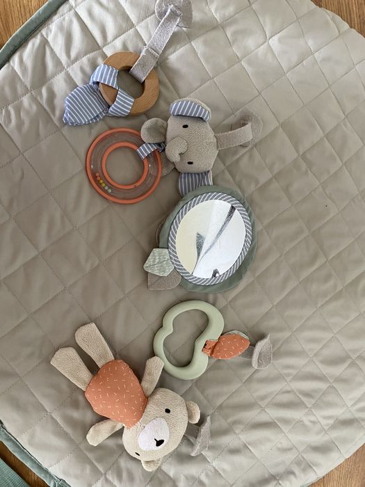 Розвиваючий килимок Ingenuity "Cozy Spot"