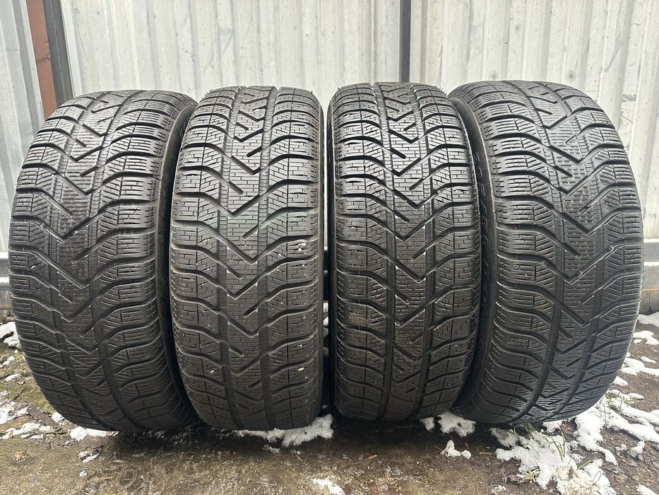 Шини зима 205/55/16 Pirelli Snow Control