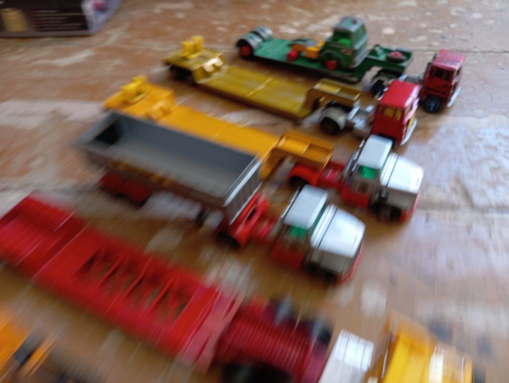 Zabawki siku matchbox joal