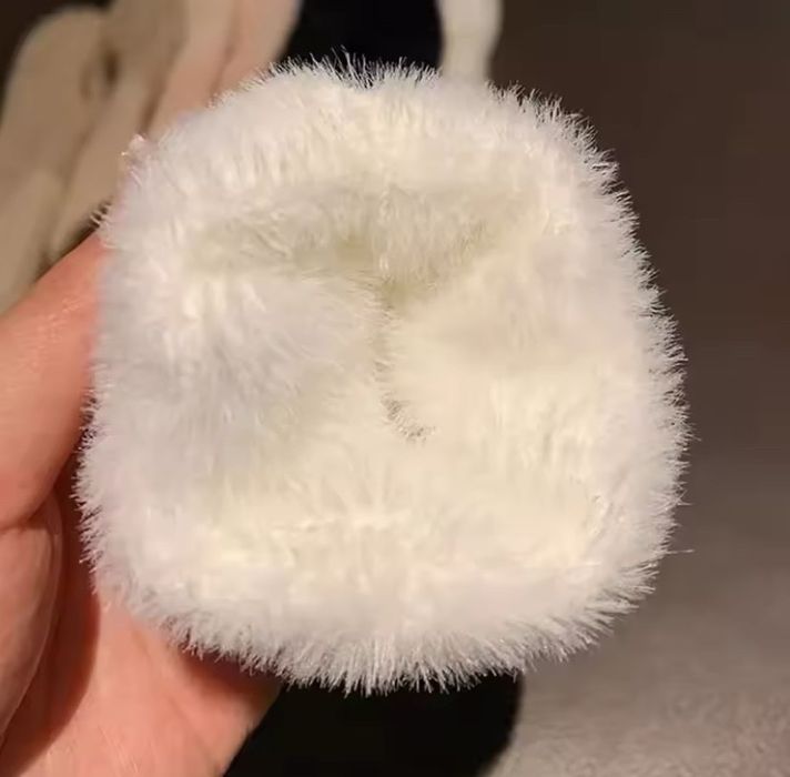 Стильні хутряні рукавички без пальців, теплі рукавиці в білому кольорі