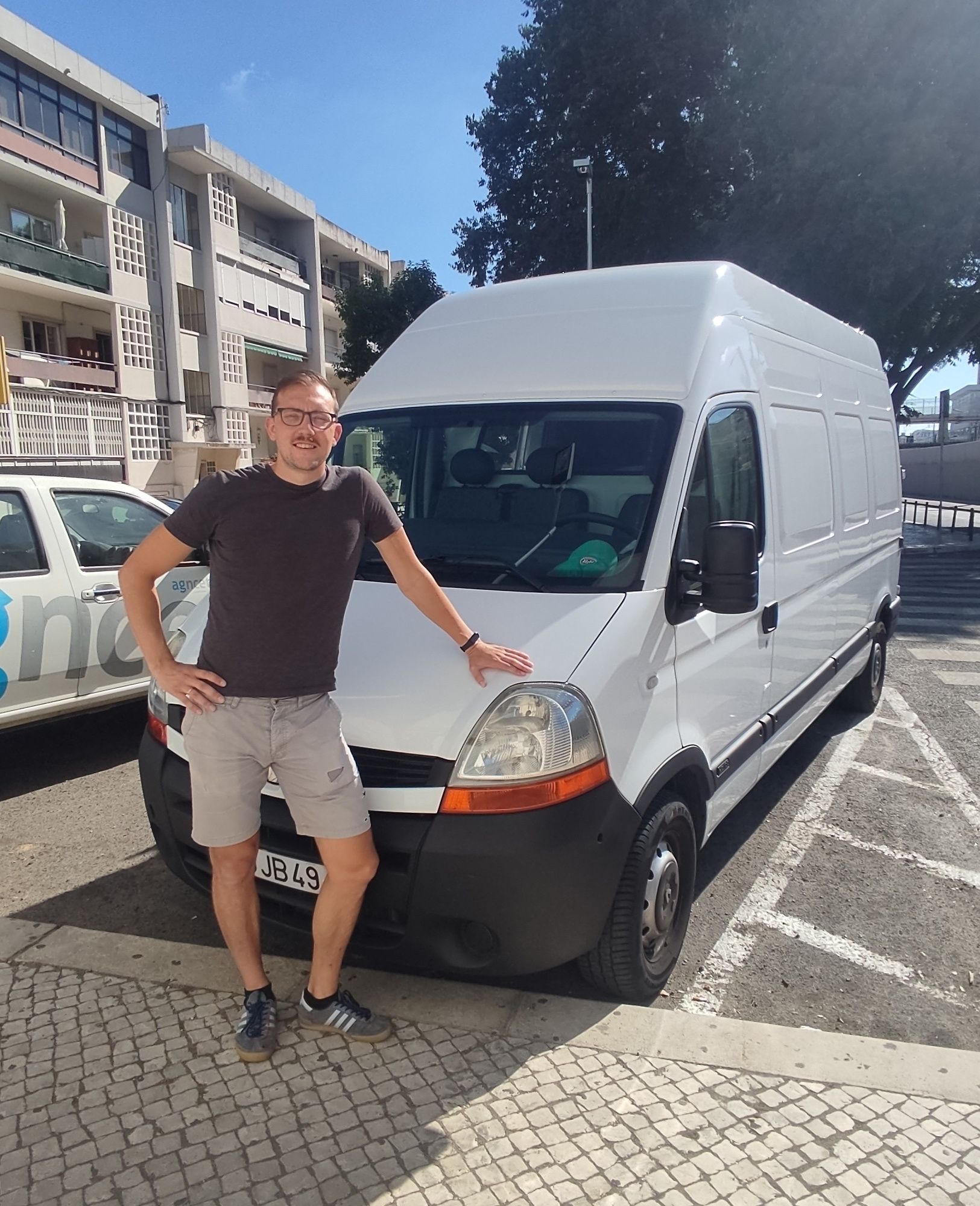 Low-Cost "Easy Mudanças" e Transportes