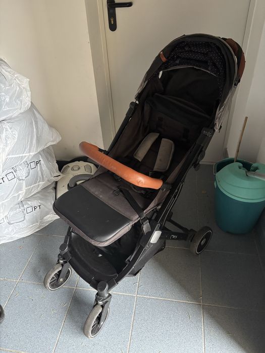 Momi Estelle wózek spacerowy lekki