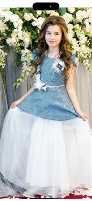 Нарядное красивое платье