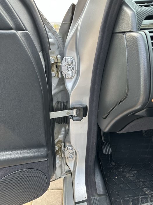 Mercedes-benz E210 2.7 diesel