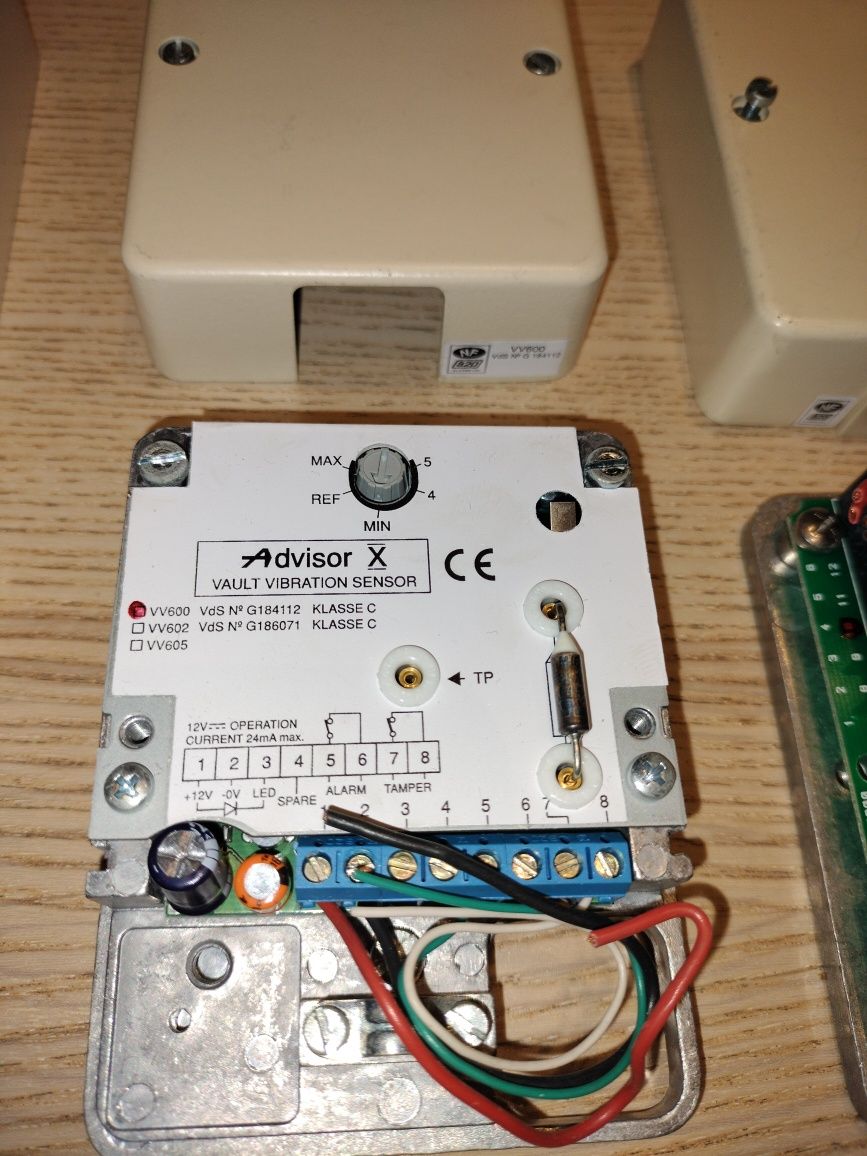 Zestaw Czujnik sejsmiczny VV600 Aritech