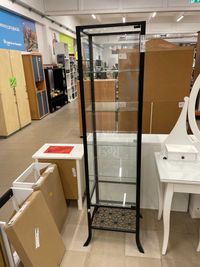 Szklana witryna IKEA