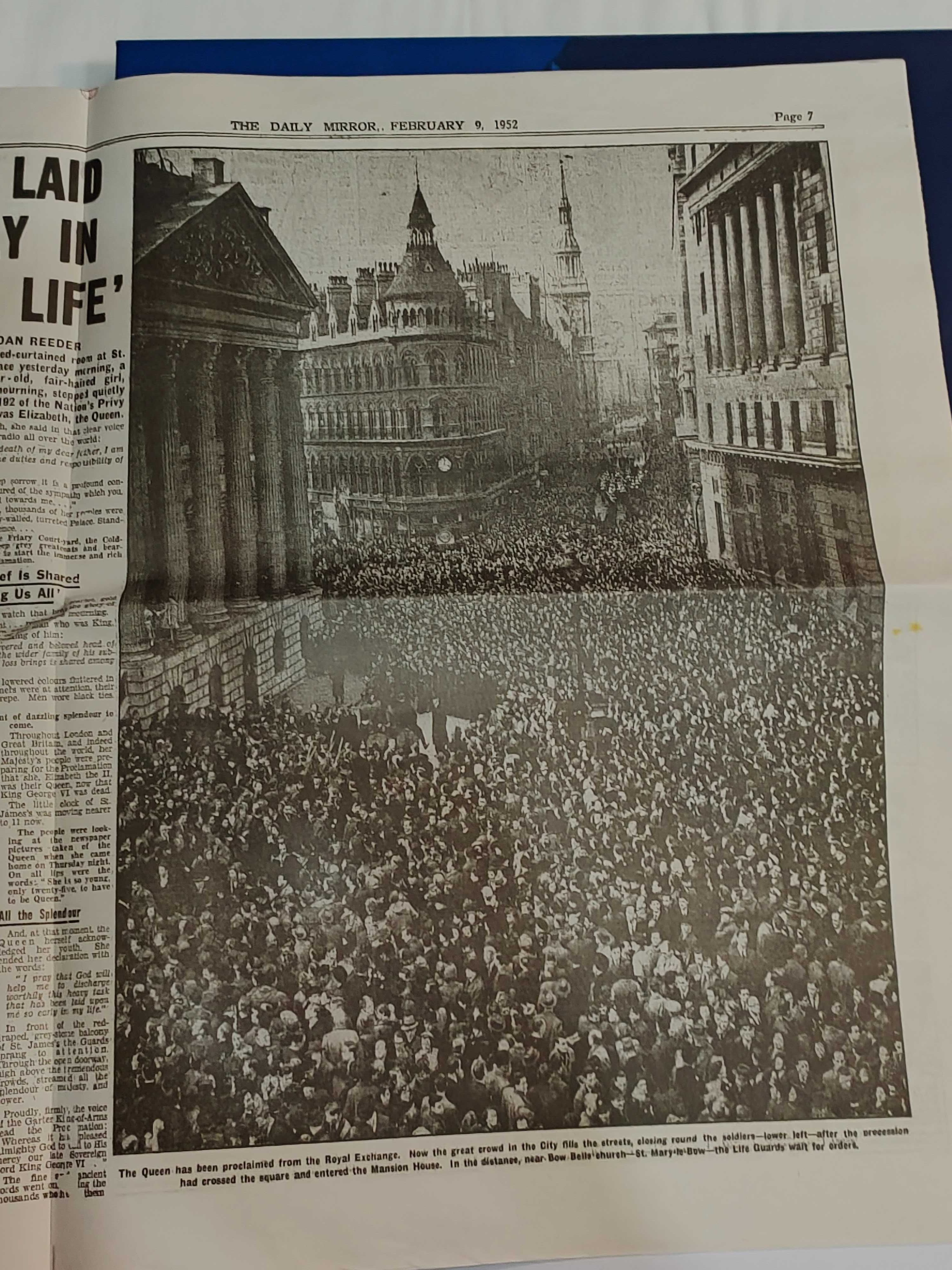 jornal "God SAVE The QUEEN"