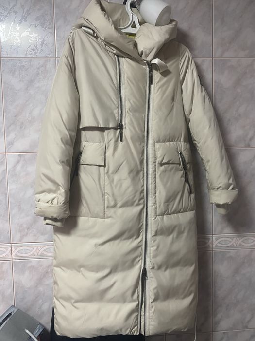 Пуховик світло сірий , розмір с, м