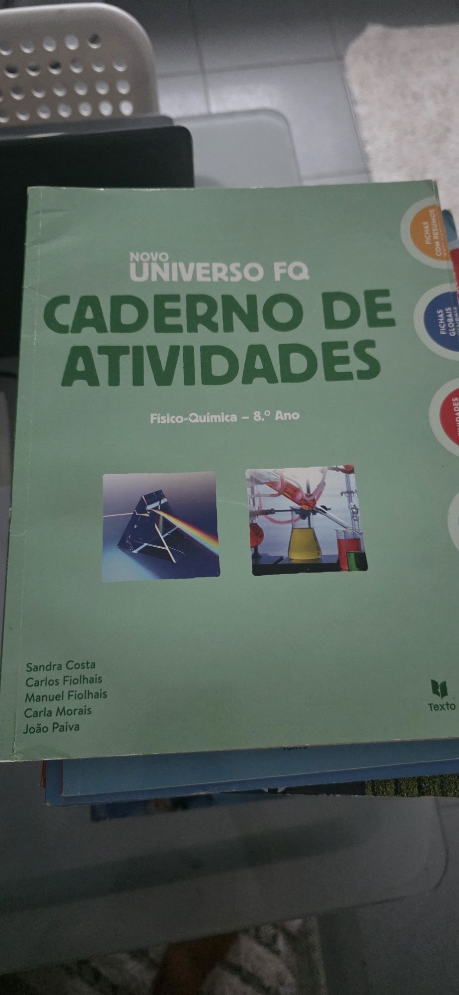 Manuais e cadernos atividades varios anos letivos a preço baixo