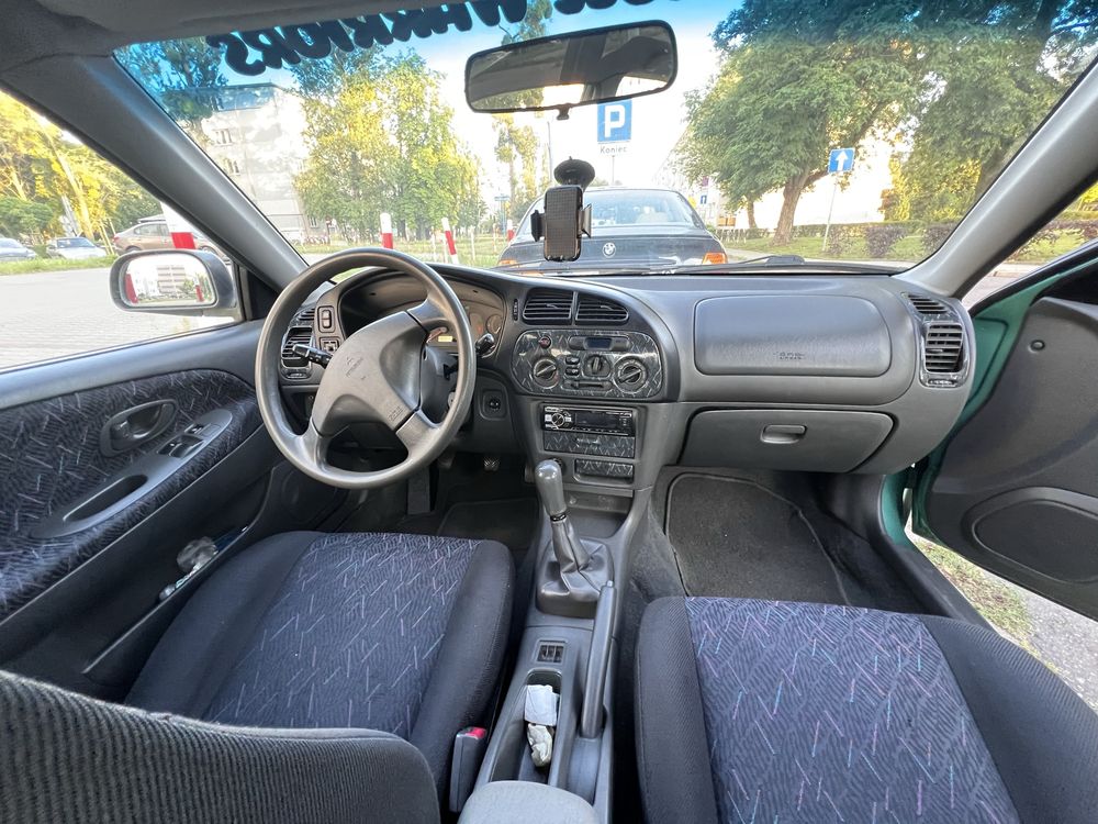 Mitsubishi Colt 99 na części